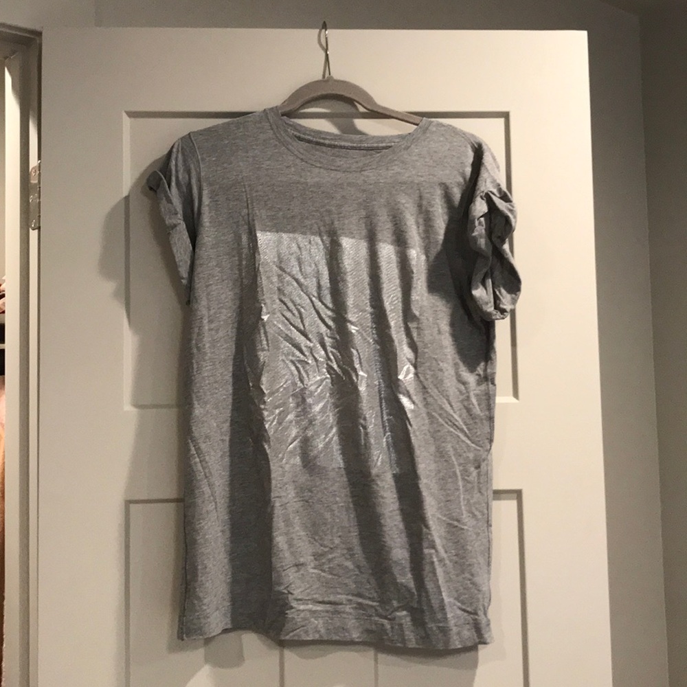Lululemon T Shirt